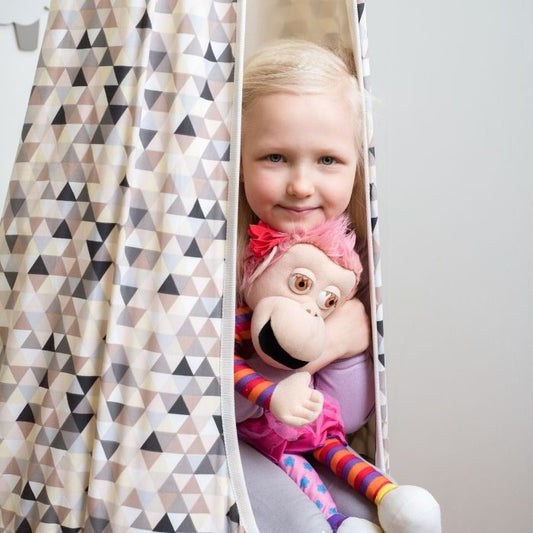 Kambario sūpynės vaikams KOKONAS - Rusvi trikampiukai
